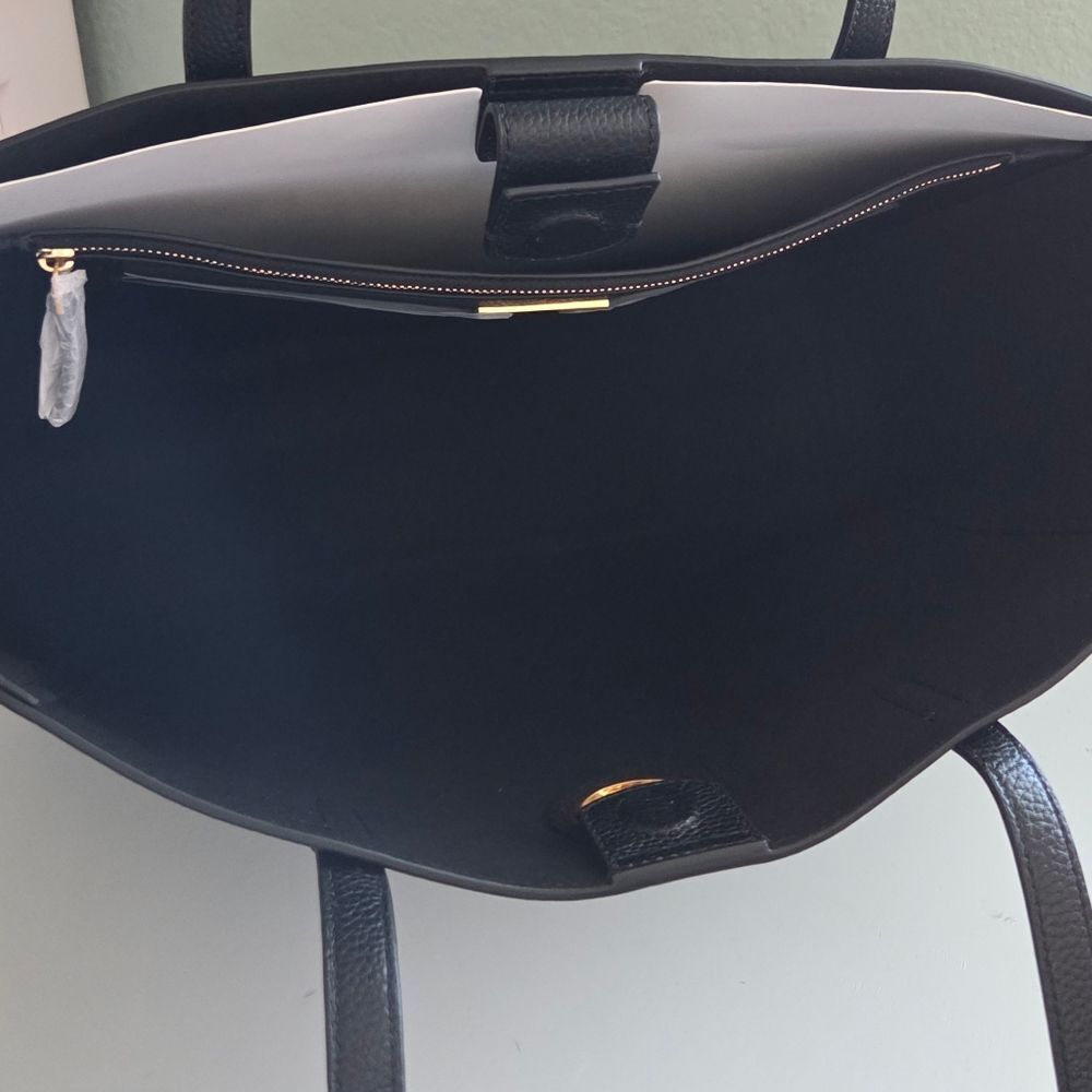 NWOT! Tory Burch Carson Black Leather Tote Bag - Picture 4 of 13
